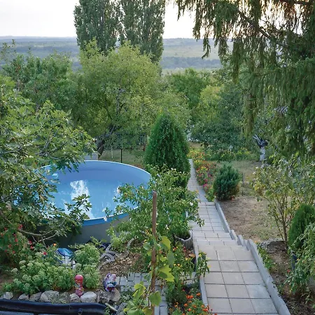 Three-bedroom Holiday In Varna
