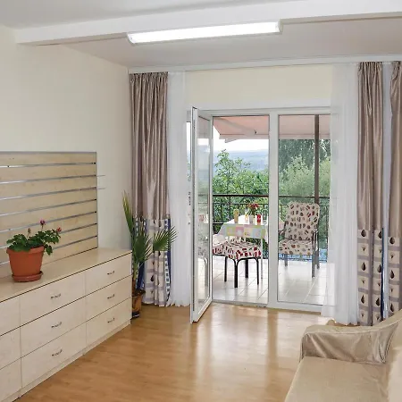 Three-bedroom Holiday In Warna